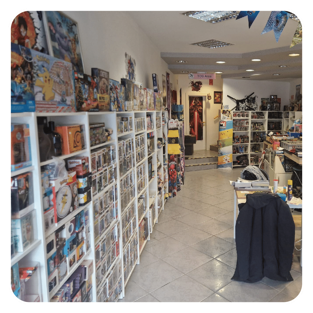 Regal mit Harry-Potter-Merch und Sammelfiguren